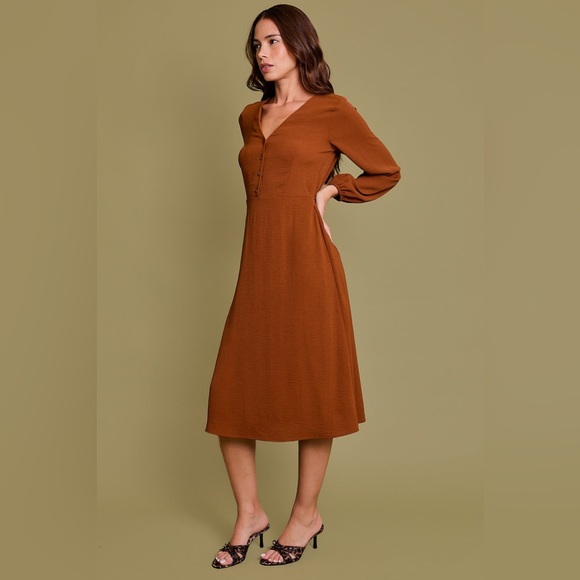 NWT - Saddlewood - Midi Dress - Picture 4 of 5
